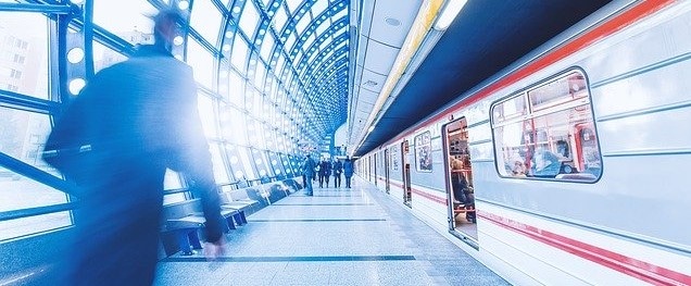Why do investors prefer investing in corporate bonds