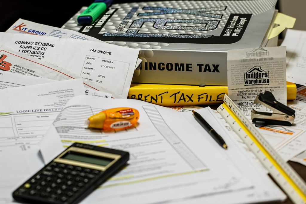 Should you Disclose Stocks & Shares ISA Income and Gains to HMRC?
